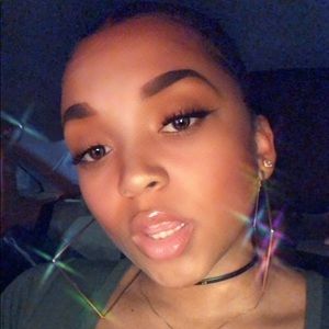 Meet your Posher, Breanna